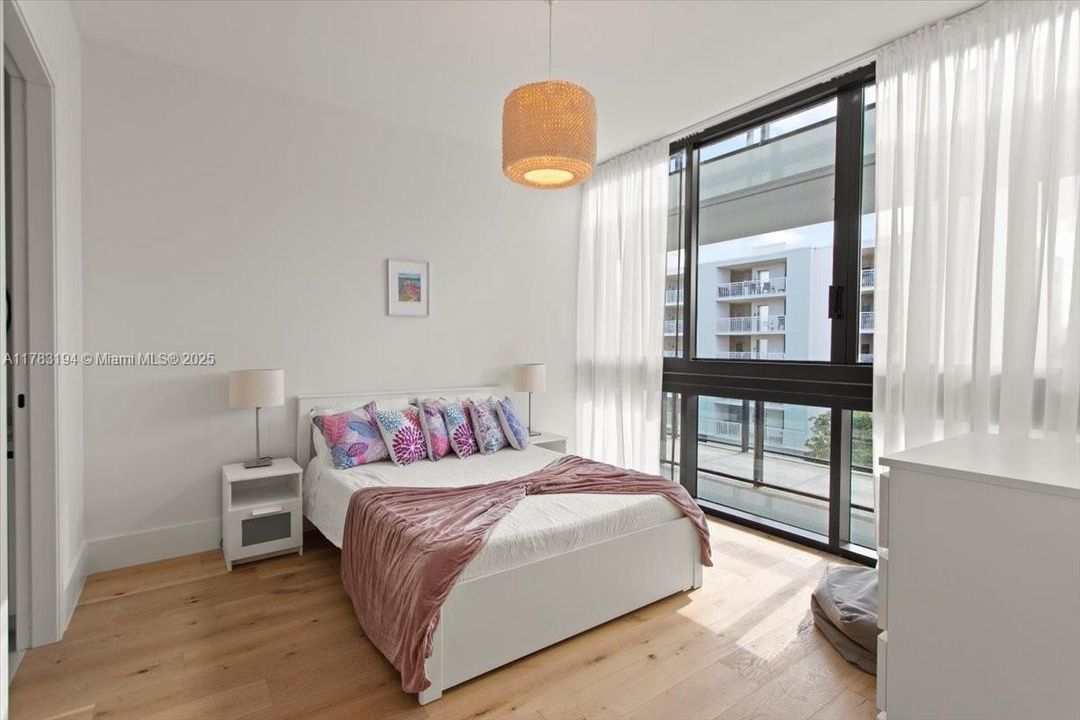 На продажу: $2,999,900 (3 спален, 3 ванн, 2918 Квадратных фут)