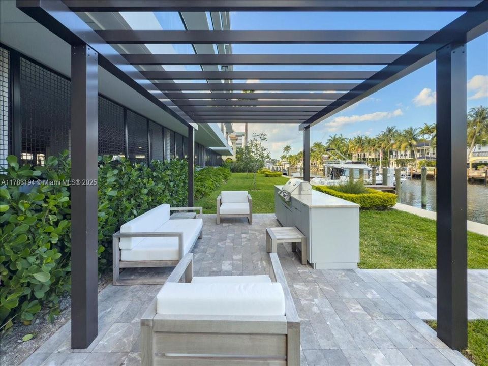 На продажу: $2,999,900 (3 спален, 3 ванн, 2918 Квадратных фут)