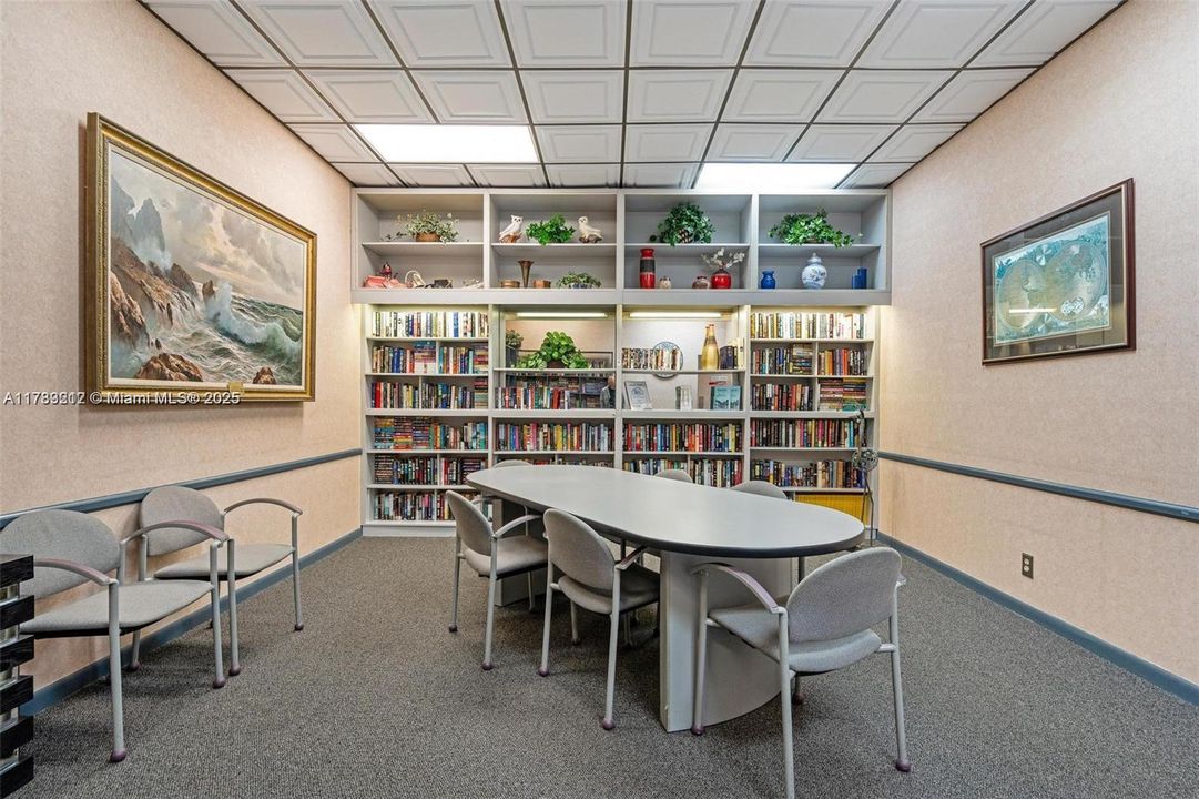 最近售出: $187,999 (2 贝兹, 2 浴室, 1021 平方英尺)