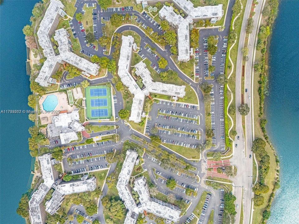 最近售出: $187,999 (2 贝兹, 2 浴室, 1021 平方英尺)