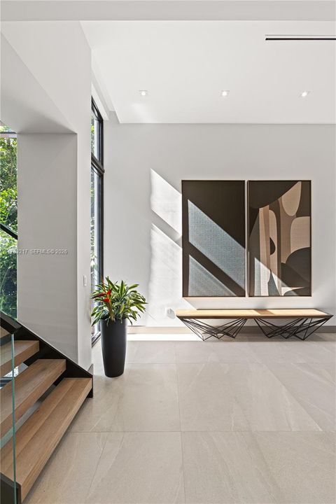 En Venta: $4,299,000 (4 camas, 4 baños, 3500 Pies cuadrados)