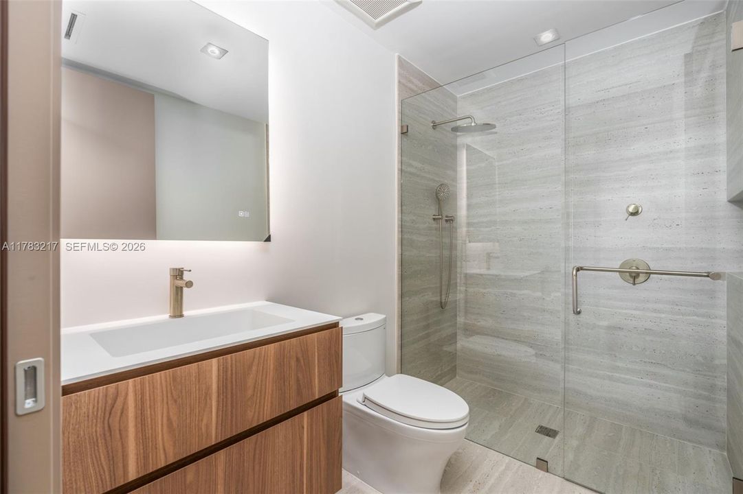 En Venta: $4,299,000 (4 camas, 4 baños, 3500 Pies cuadrados)