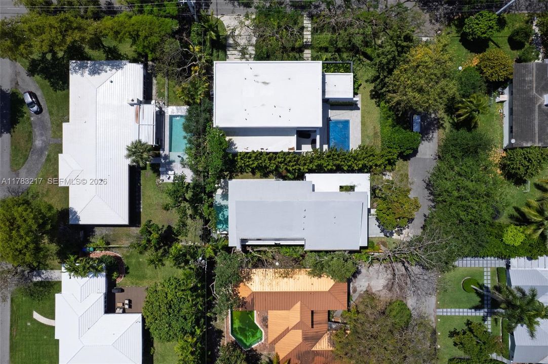 En Venta: $4,299,000 (4 camas, 4 baños, 3500 Pies cuadrados)