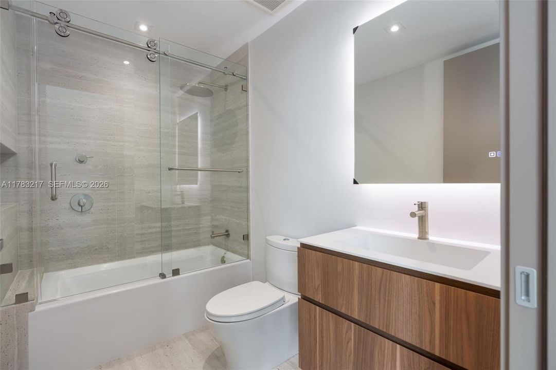 En Venta: $4,299,000 (4 camas, 4 baños, 3500 Pies cuadrados)