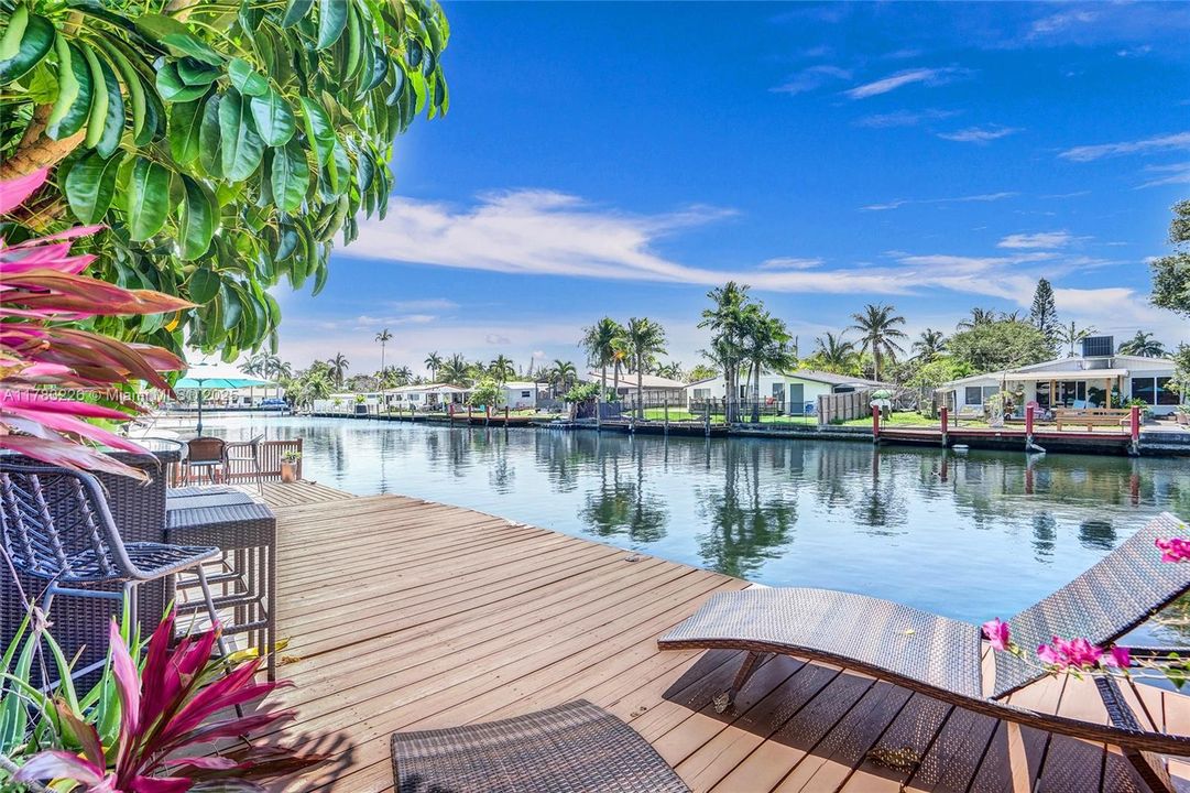 Recently Sold: $800,000 (3 beds, 1 baths, 1860 Square Feet)