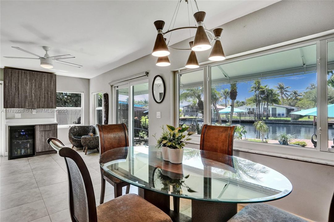 Recently Sold: $800,000 (3 beds, 1 baths, 1860 Square Feet)