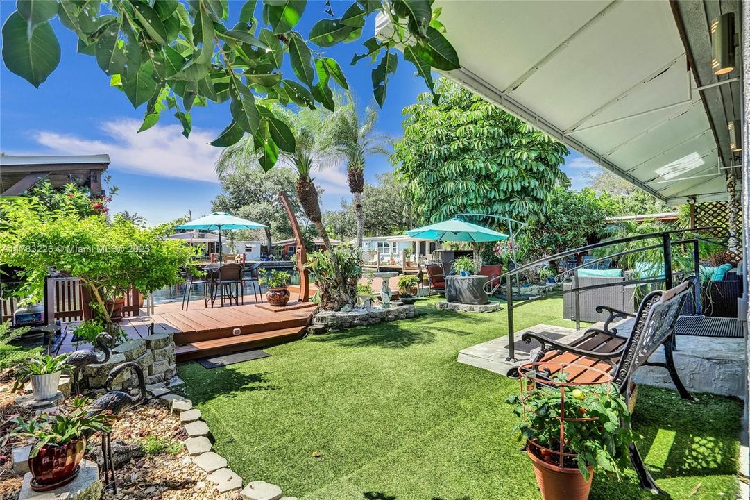 Recently Sold: $800,000 (3 beds, 1 baths, 1860 Square Feet)