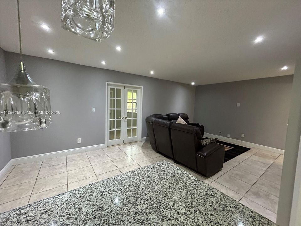 Недавно арендовано: $2,800 (3 спален, 2 ванн, 1800 Квадратных фут)