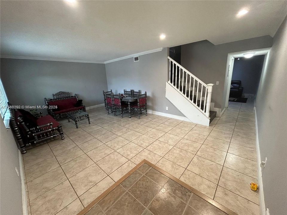 Недавно арендовано: $2,800 (3 спален, 2 ванн, 1800 Квадратных фут)