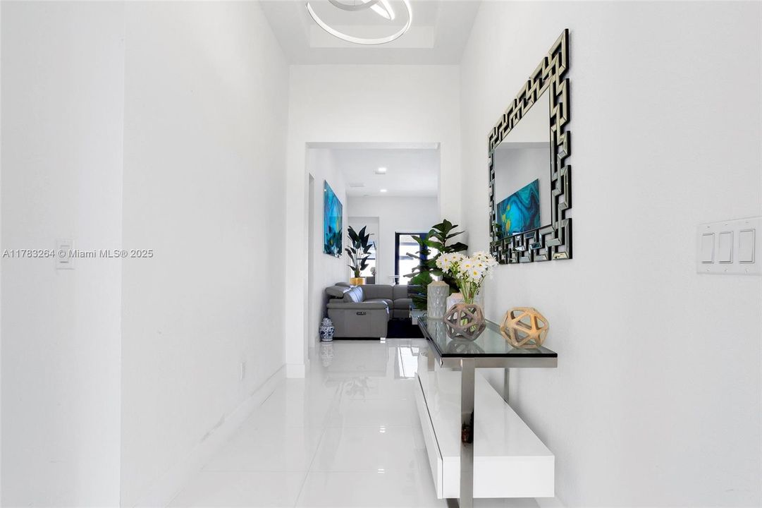 Недавно продано: $955,000 (4 спален, 3 ванн, 1939 Квадратных фут)