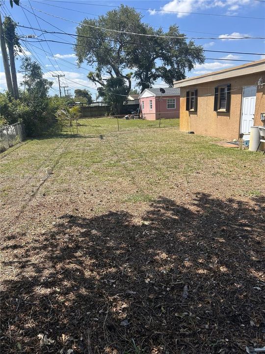 Recently Sold: $549,999 (5 beds, 2 baths, 1720 Square Feet)