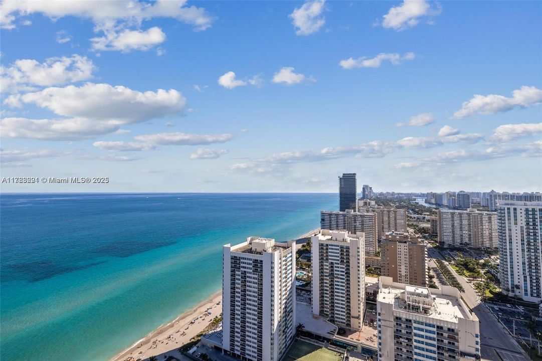 最近售出: $1,525,000 (2 贝兹, 2 浴室, 1782 平方英尺)