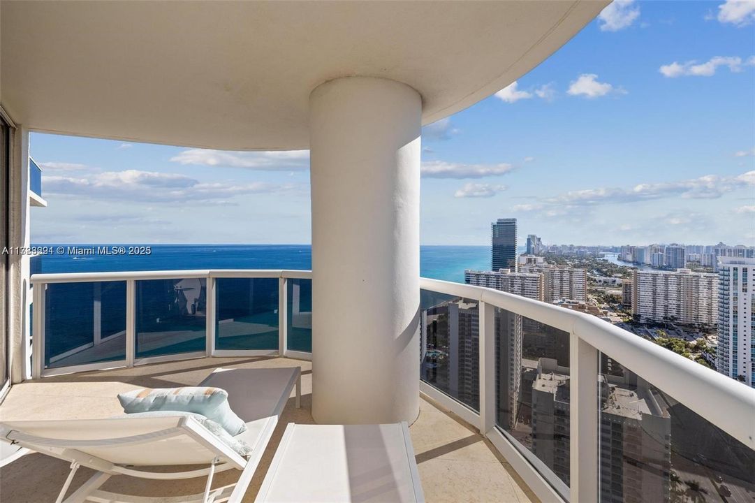 最近售出: $1,525,000 (2 贝兹, 2 浴室, 1782 平方英尺)