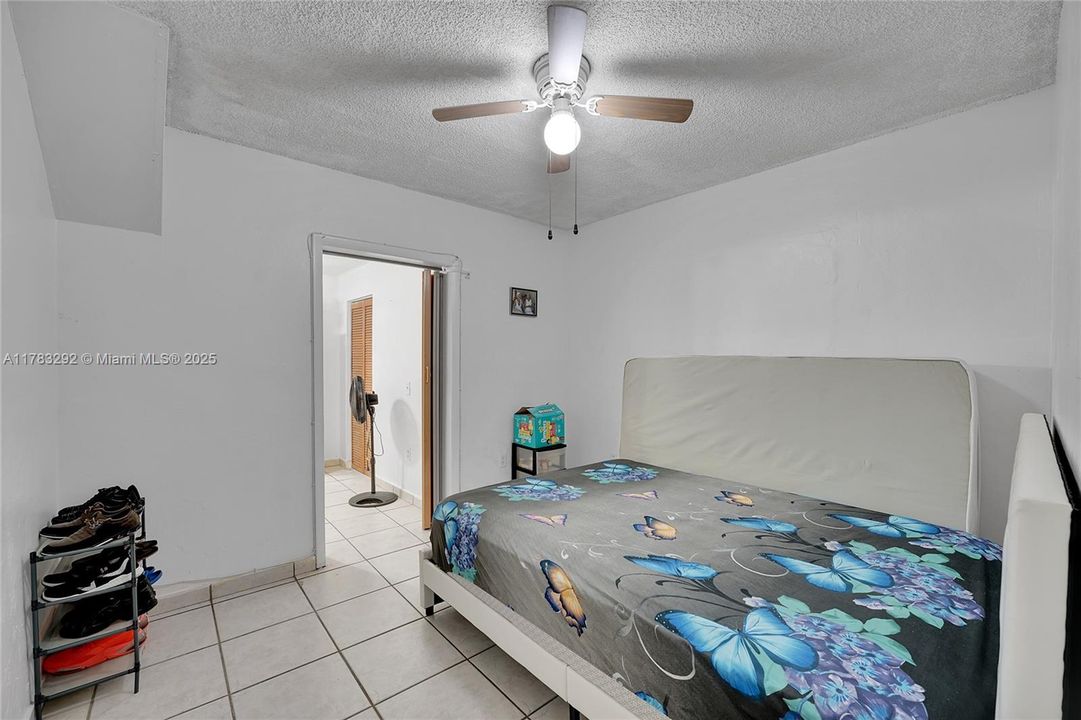 Recently Sold: $679,000 (6 beds, 3 baths, 2399 Square Feet)