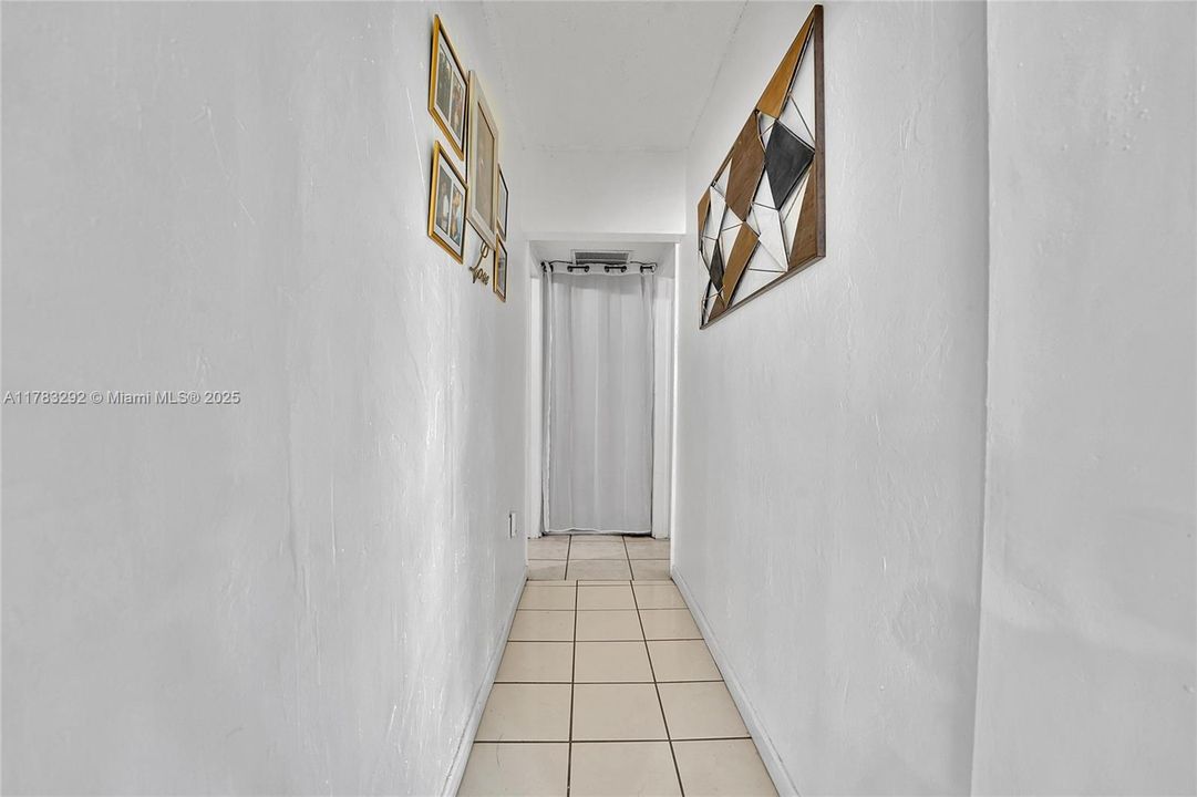 Recently Sold: $679,000 (6 beds, 3 baths, 2399 Square Feet)