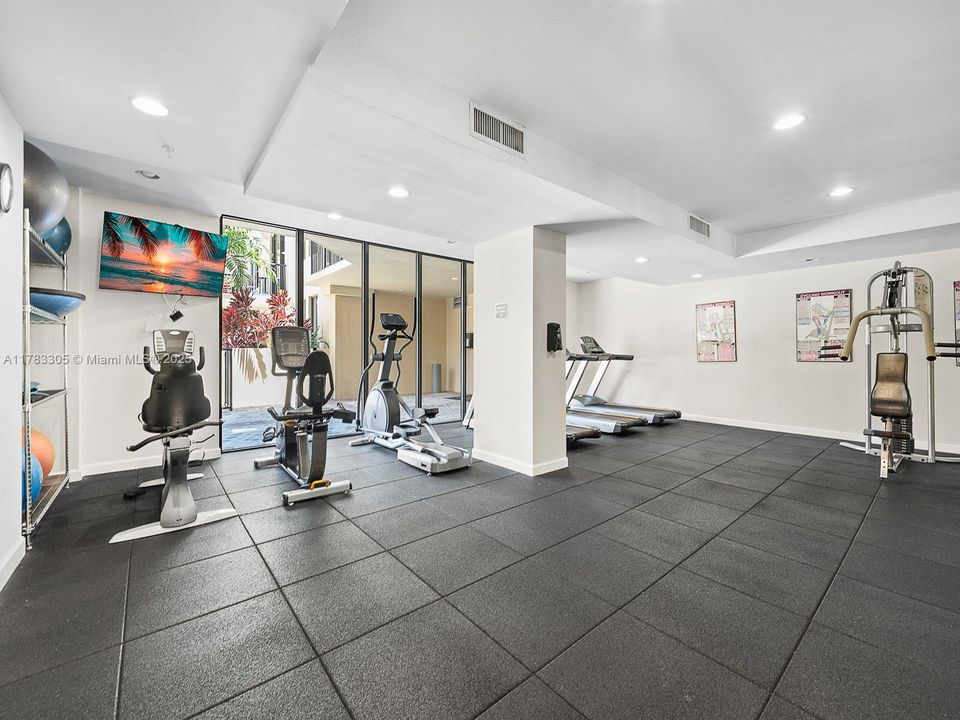 Vendido Recientemente: $574,900 (2 camas, 1 baños, 990 Pies cuadrados)