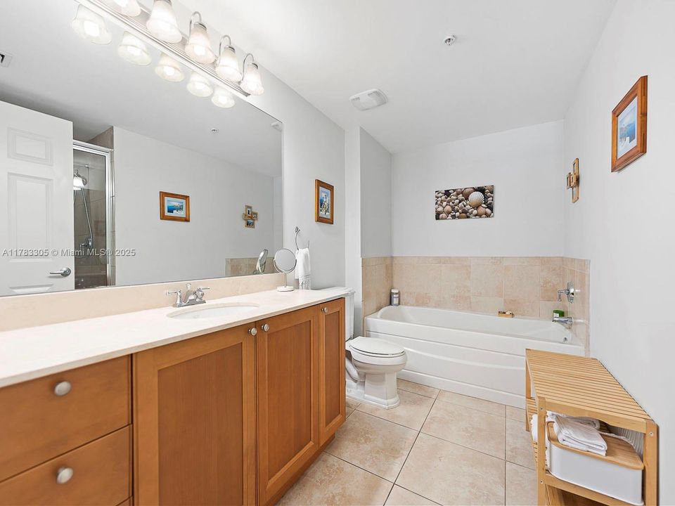 Vendido Recientemente: $574,900 (2 camas, 1 baños, 990 Pies cuadrados)