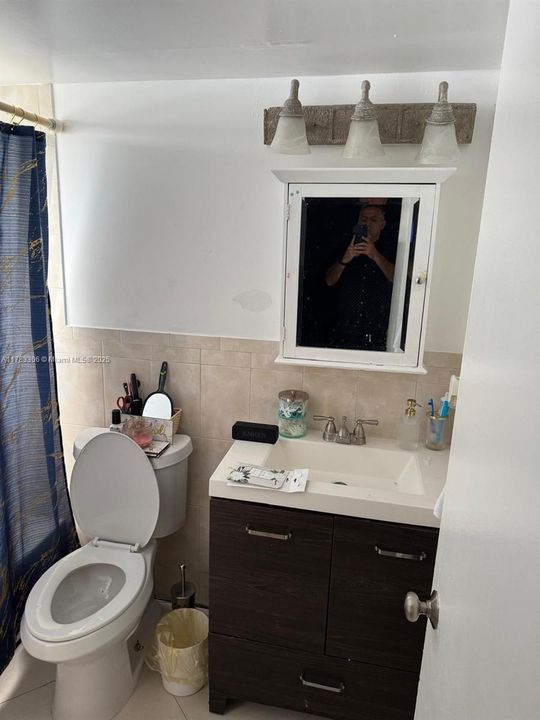 Недавно продано: $210,000 (2 спален, 2 ванн, 870 Квадратных фут)