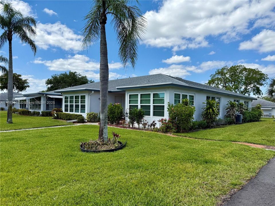 最近售出: $175,000 (2 贝兹, 2 浴室, 1080 平方英尺)