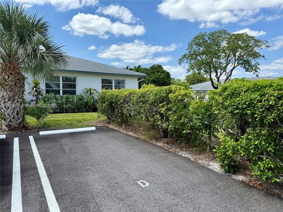 最近售出: $175,000 (2 贝兹, 2 浴室, 1080 平方英尺)