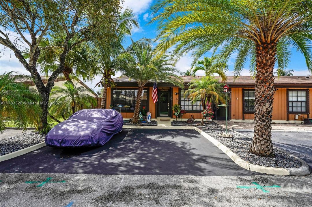 Recently Sold: $495,000 (2 beds, 2 baths, 1196 Square Feet)