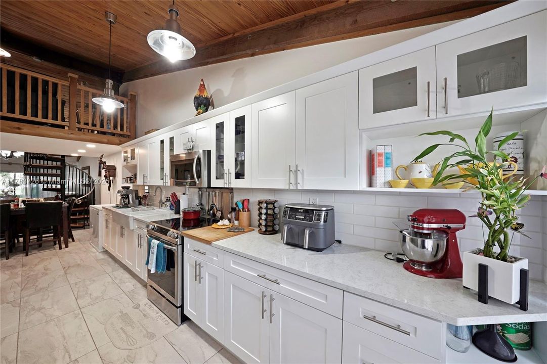 Recently Sold: $495,000 (2 beds, 2 baths, 1196 Square Feet)