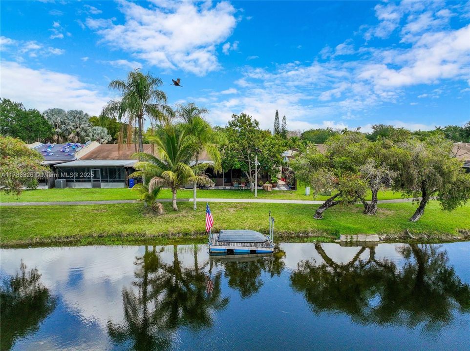 Recently Sold: $495,000 (2 beds, 2 baths, 1196 Square Feet)