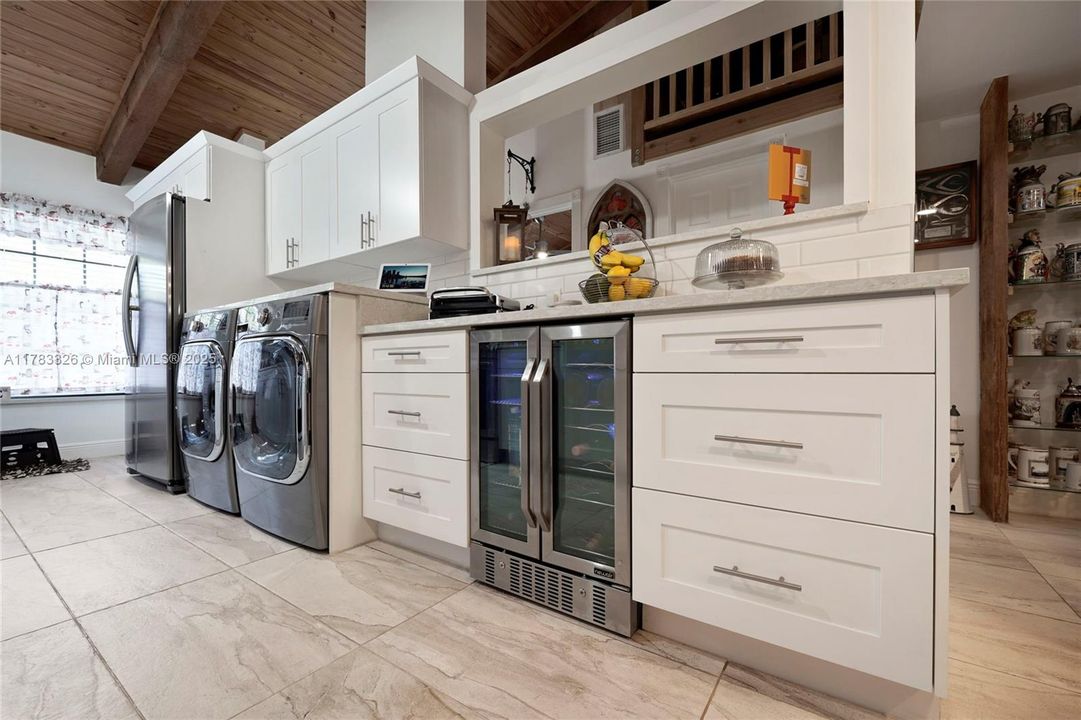 Recently Sold: $495,000 (2 beds, 2 baths, 1196 Square Feet)