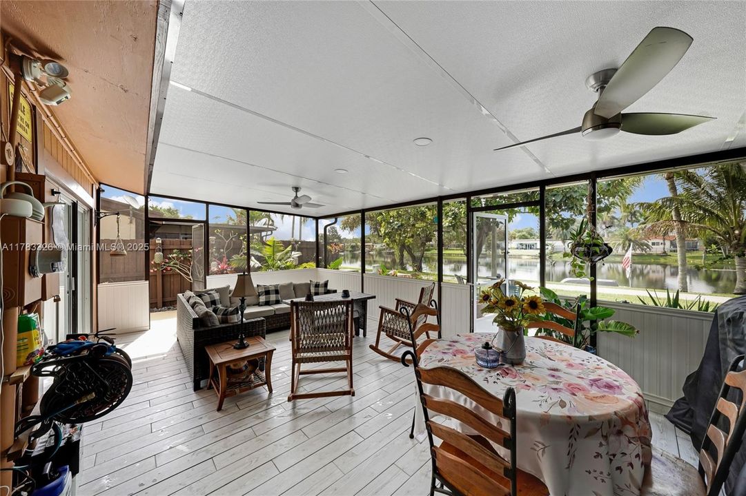 Recently Sold: $495,000 (2 beds, 2 baths, 1196 Square Feet)