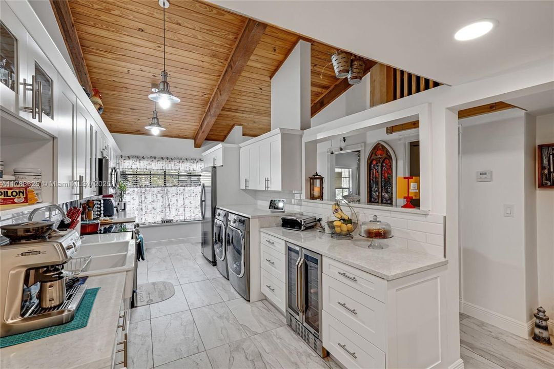 Recently Sold: $495,000 (2 beds, 2 baths, 1196 Square Feet)