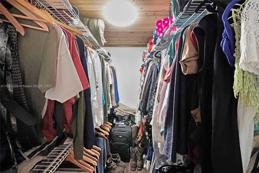 Recently Sold: $495,000 (2 beds, 2 baths, 1196 Square Feet)