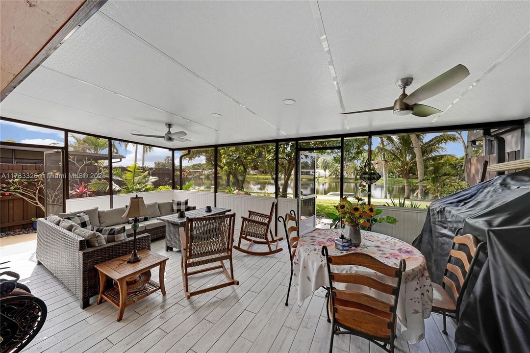 Recently Sold: $495,000 (2 beds, 2 baths, 1196 Square Feet)