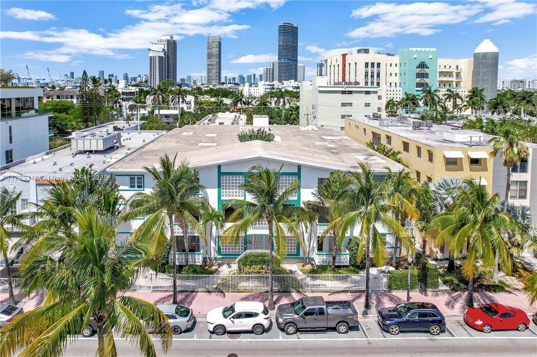 Recently Sold: $210,000 (1 beds, 1 baths, 700 Square Feet)