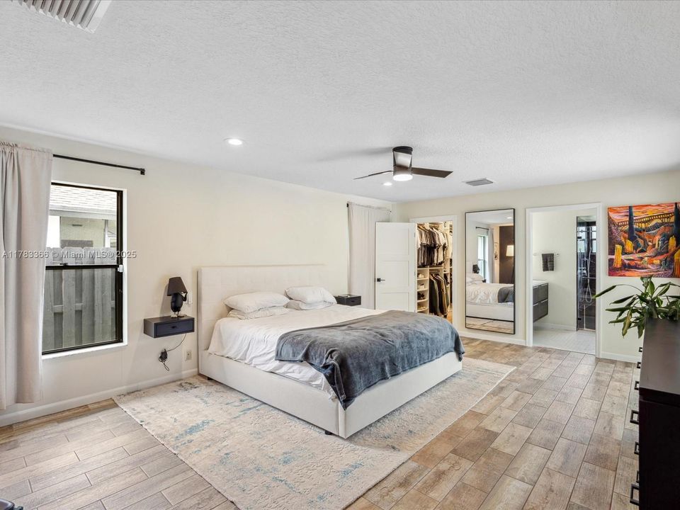 最近售出: $799,325 (3 贝兹, 2 浴室, 2059 平方英尺)