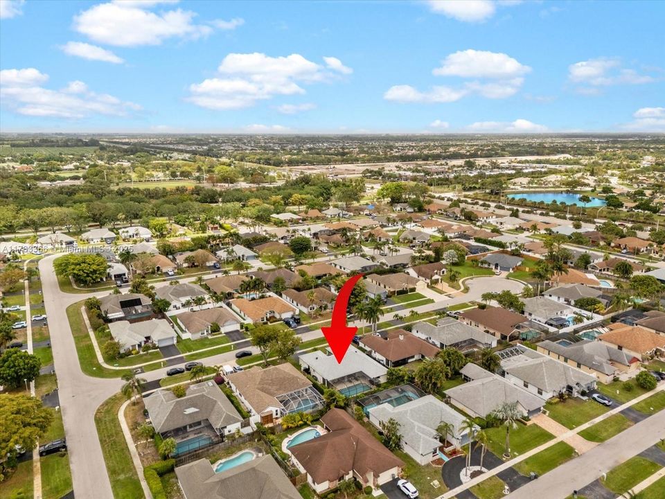 最近售出: $799,325 (3 贝兹, 2 浴室, 2059 平方英尺)