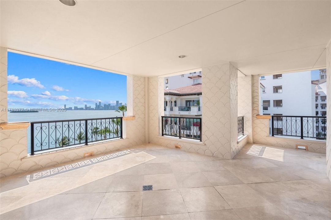 En Venta: $11,900,000 (4 camas, 4 baños, 4109 Pies cuadrados)