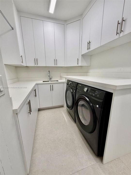 Недавно арендовано: $11,500 (5 спален, 3 ванн, 3636 Квадратных фут)