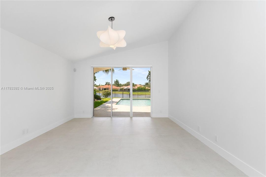 Recently Rented: $8,000 (5 beds, 3 baths, 3033 Square Feet)