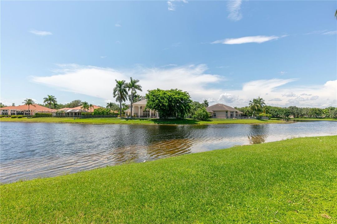 Recently Rented: $8,000 (5 beds, 3 baths, 3033 Square Feet)