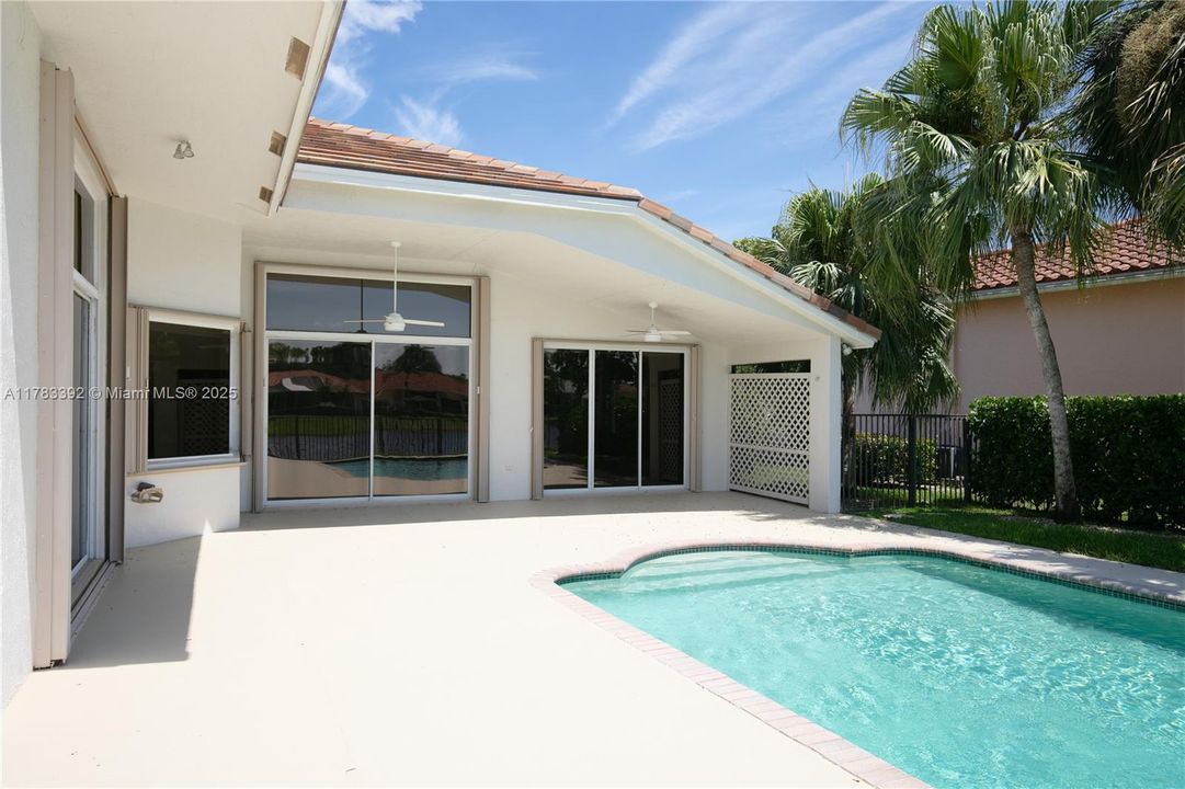 Recently Rented: $8,000 (5 beds, 3 baths, 3033 Square Feet)