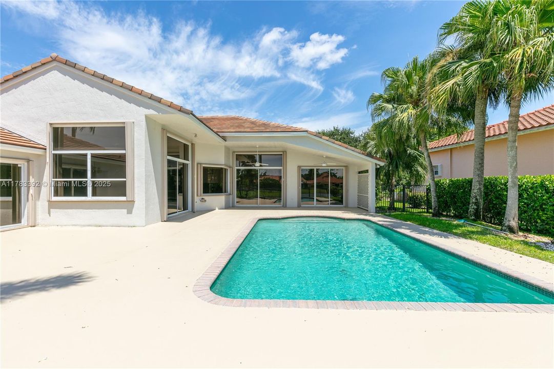 Recently Rented: $8,000 (5 beds, 3 baths, 3033 Square Feet)