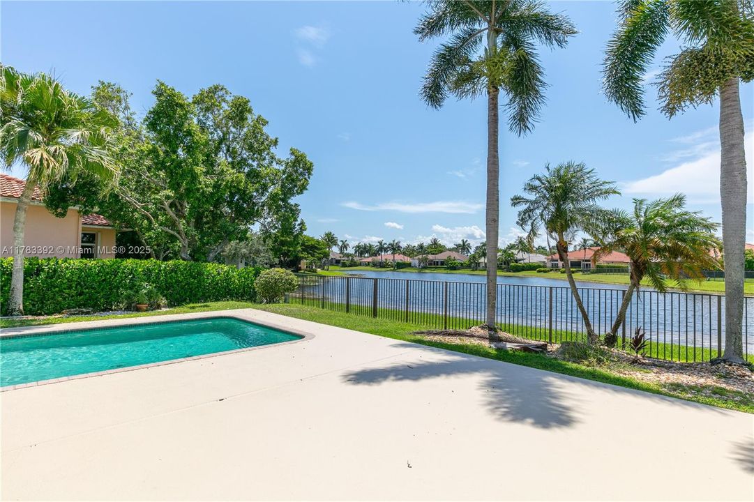 Recently Rented: $8,000 (5 beds, 3 baths, 3033 Square Feet)