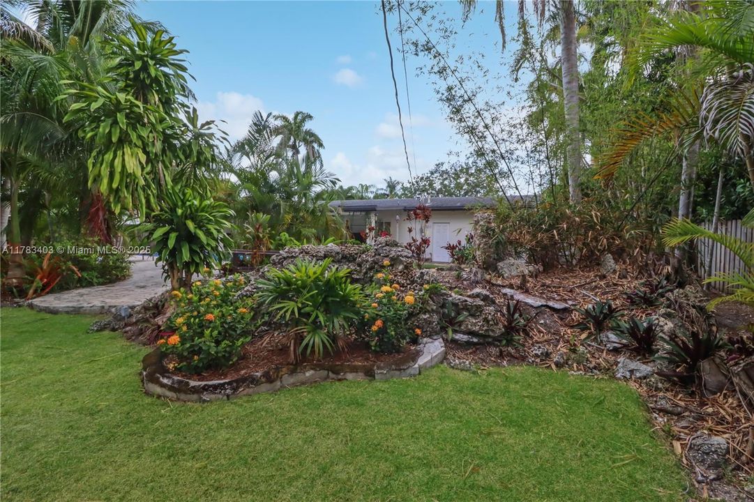 Недавно продано: $1,000,000 (3 спален, 2 ванн, 1404 Квадратных фут)