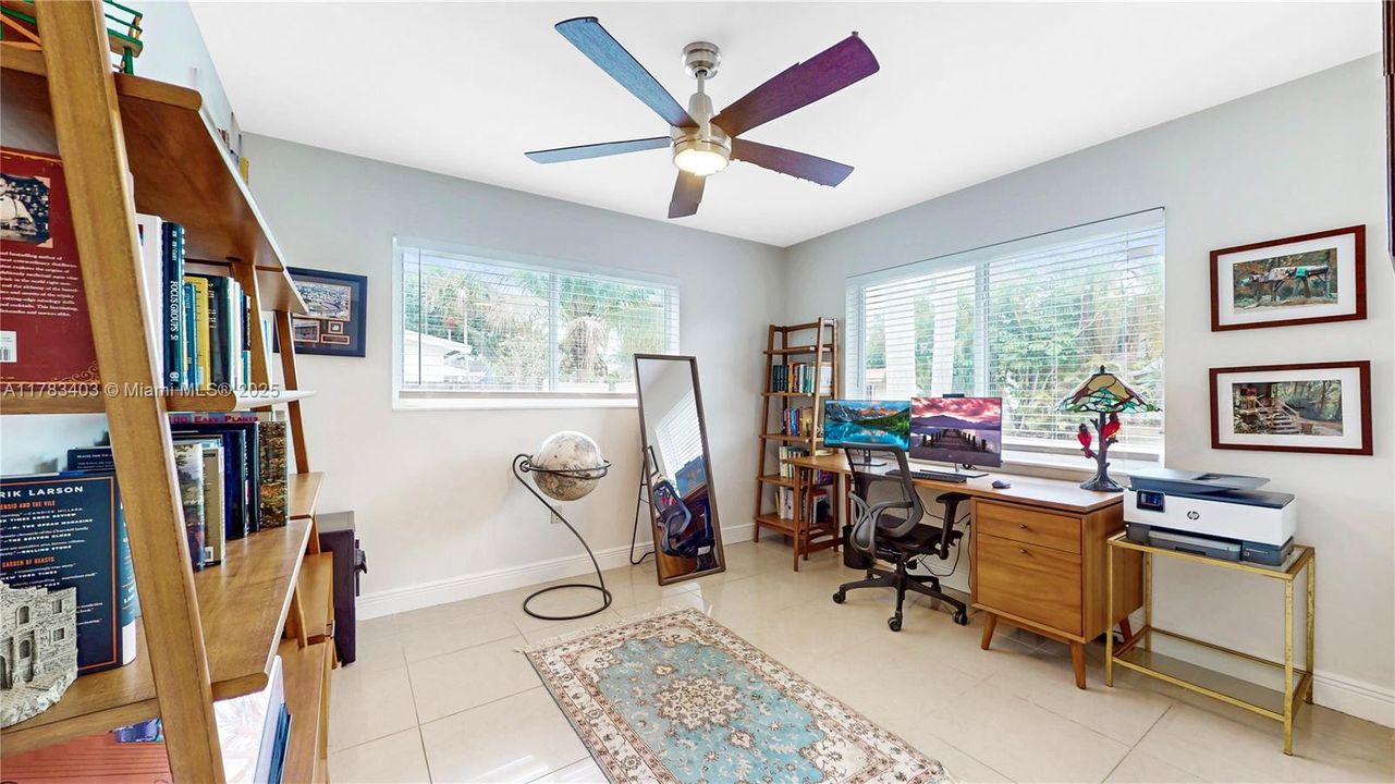 Недавно продано: $1,000,000 (3 спален, 2 ванн, 1404 Квадратных фут)