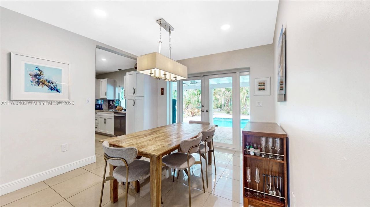 Недавно продано: $1,000,000 (3 спален, 2 ванн, 1404 Квадратных фут)