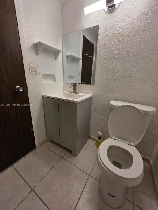 Recientemente alquilado: $1,300 (0 camas, 1 baños, 385 Pies cuadrados)