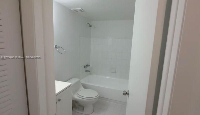 For Sale: $135,000 (0 beds, 1 baths, 450 Square Feet)