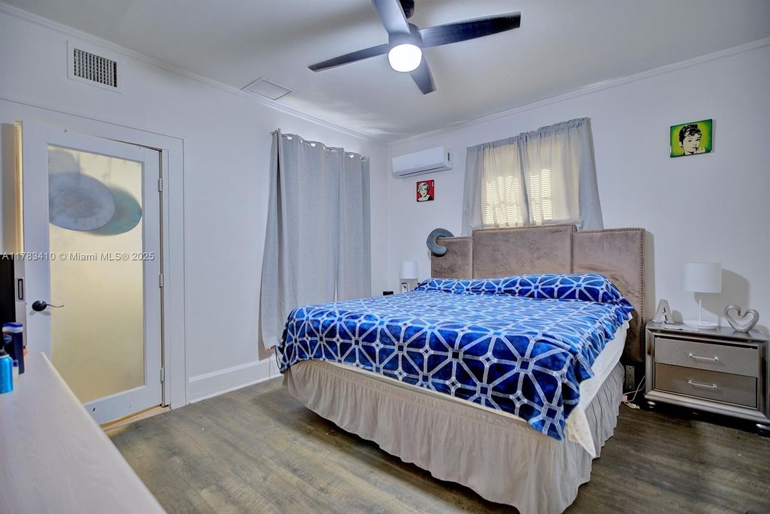 最近售出: $190,999 (3 贝兹, 2 浴室, 0 平方英尺)