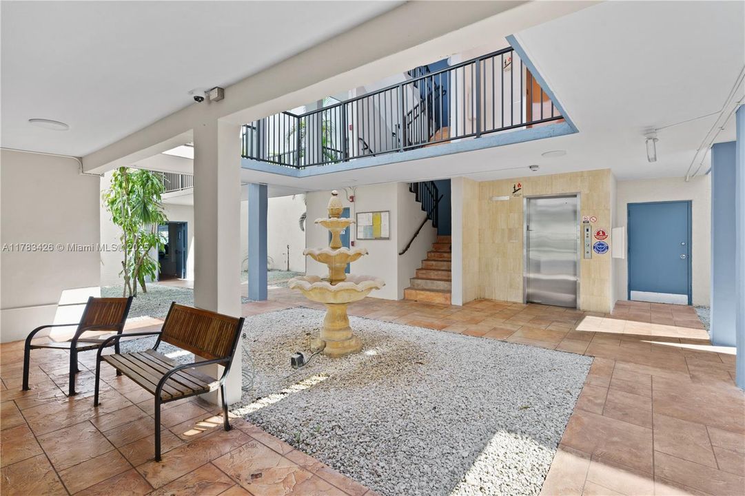 Vendido Recientemente: $215,000 (1 camas, 1 baños, 762 Pies cuadrados)