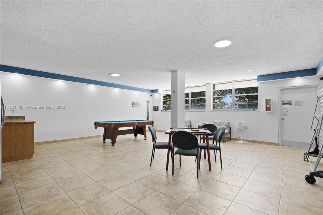 Vendido Recientemente: $215,000 (1 camas, 1 baños, 762 Pies cuadrados)